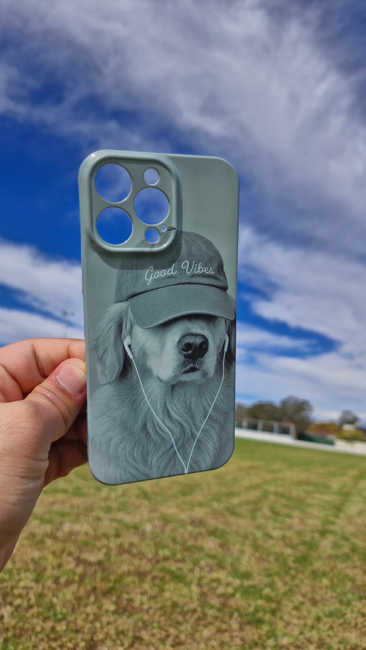 Good Vibes Dog Phone Case – Black & White Golden Retriever